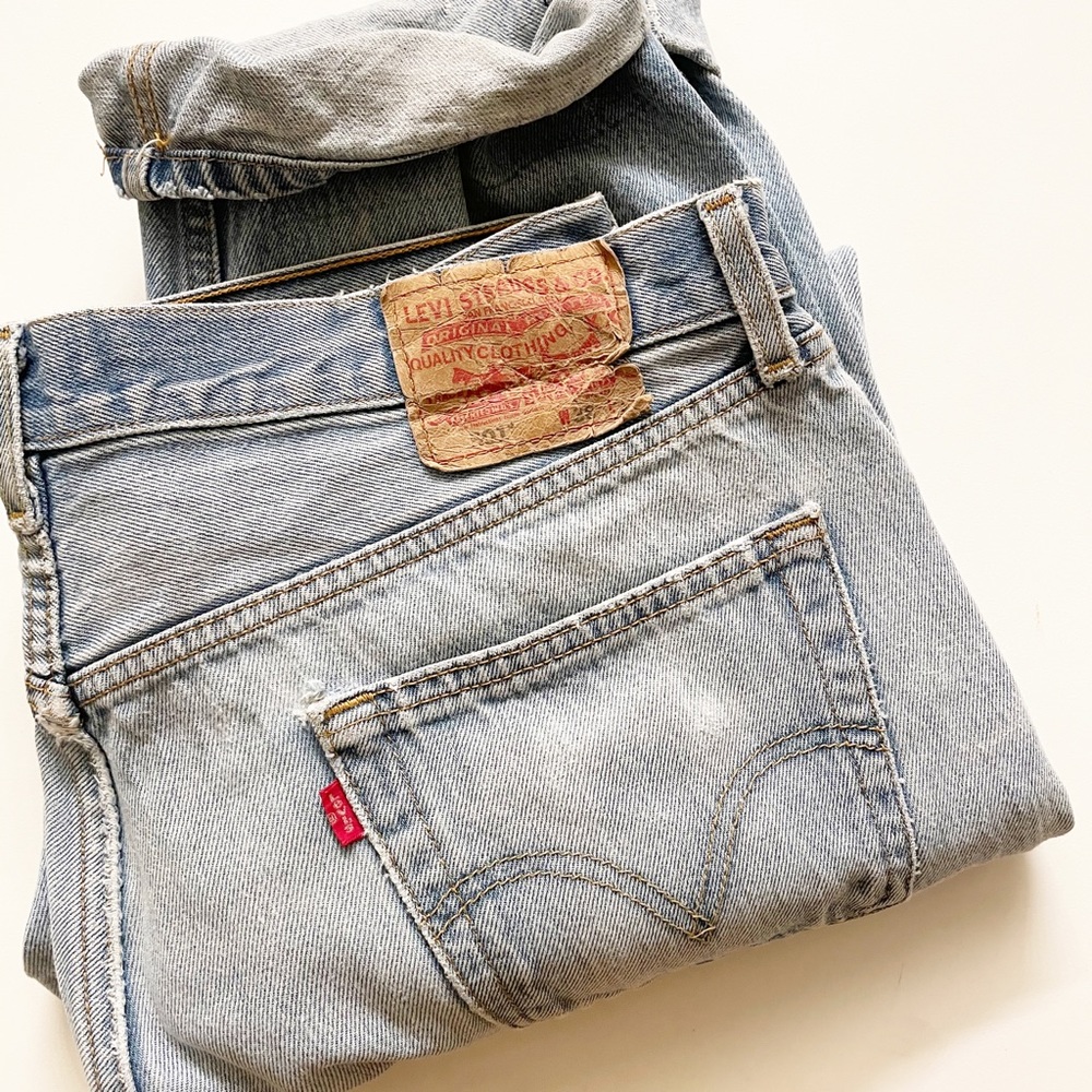 Levi’s 501 Light wash Distressed Strauss & CoDenim